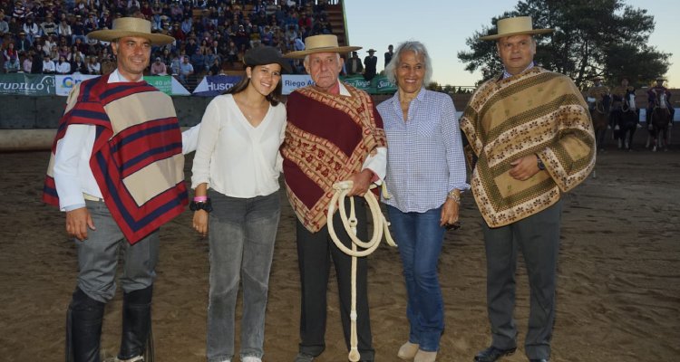 Guillermo Trivelli fue homenajeado por la Zona Norte en la inauguración de Clasificatorio de El Convento