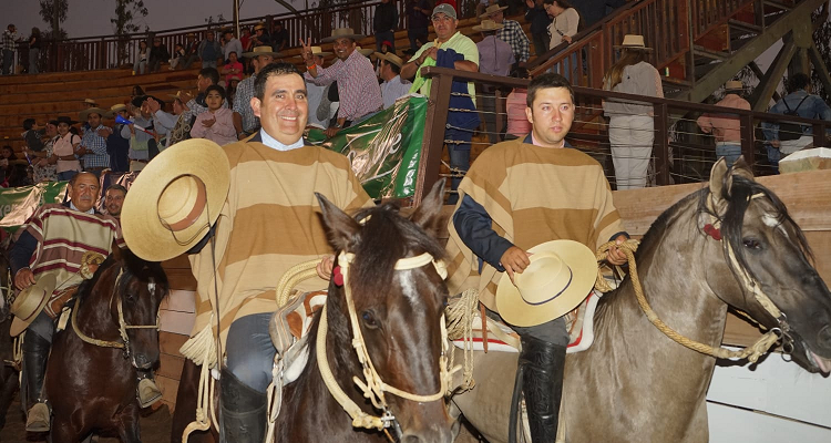 Manuel Orrego y Alvaro Castro deslumbraron con grandes atajadas en El Convento