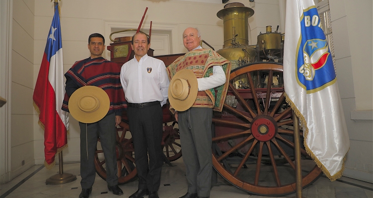 Federación del Rodeo firmó convenio con Bomberos para apoyar la venta de su SOAP