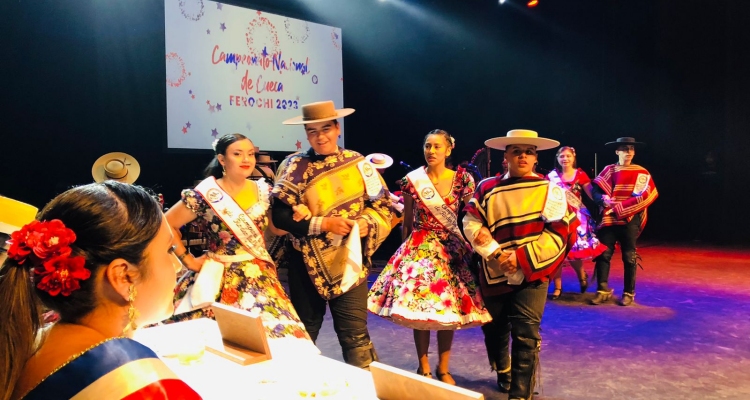 Todo un éxito fue la fase final de la cueca en el Teatro Regional 