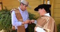 ¡Felicitaciones!: A Yeny Troncoso le pidieron matrimonio tras ganar la Rienda