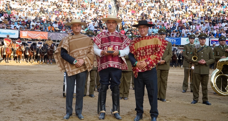 Pablo Quiroz, el Mejor Dirigente: 