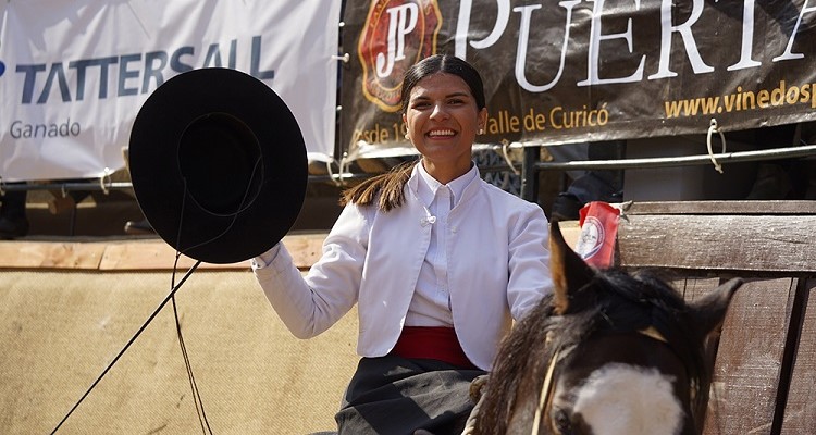 Constanza Farías, Campeona Nacional de Rienda a lo Amazona: