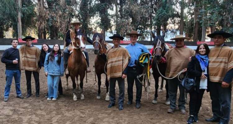 Pacheco y Alvarez completaron de forma temprana a las yeguas Safira y Estelita