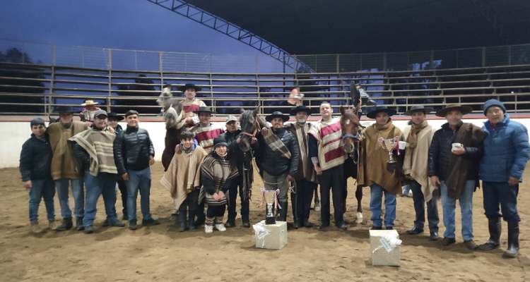 Robles y Ojeda ganaron el Rodeo a Beneficio que organizó la Asociación Concepción