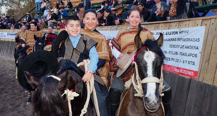 Marjorie Hermosilla y Yeny Troncoso: 