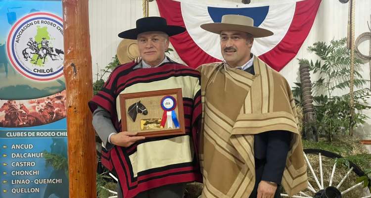 Chiloé disfrutó de una entretenida cena de premiación por su buena temporada