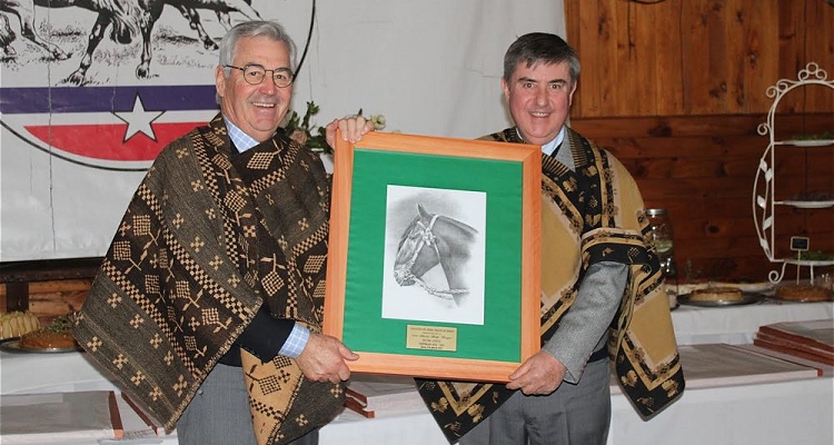 Alberto Mohr destacó en la premiación de la Asociación Osorno