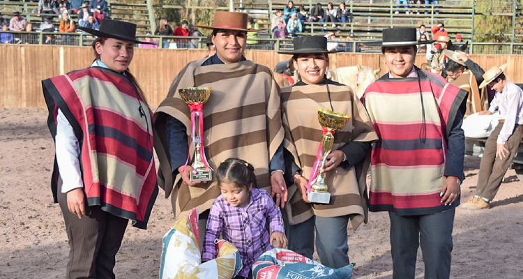 Valentina Díaz y Gisselle Alamos celebraron en el Promocional Femenino de Putaendo