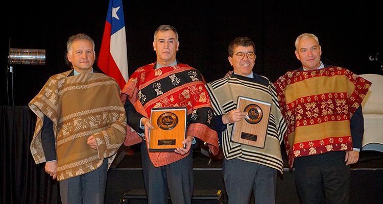 Jorge Gutiérrez recibió galardón en la Cena del Rodeo: