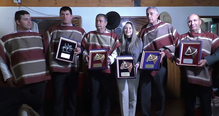 Asociación Quillota premió a sus socios destacados y se prepara para iniciar la nueva temporada