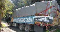Los Huasos Corren por Chile: Asociación de Rodeo Aguanegra entregó ayuda a Los Niches Los Huasos Corren por Chile: Asociación de Rodeo Aguanegra entregó ayuda a Los Niches