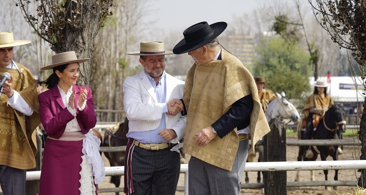 Gobernador Orrego: Agradezco a los huasos y criadores por traer las tradiciones del campo al corazón de la ciudad