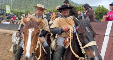 Alfredo Moreno y Luis Eduardo Cortés quedaron felices y completos siendo segundos en Batuco