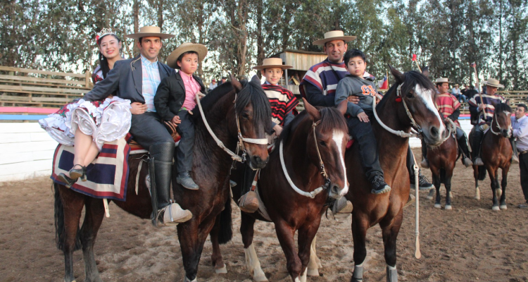 Urrutia y Gazmuri rompieron su propio récord y completaron en Cauquenes