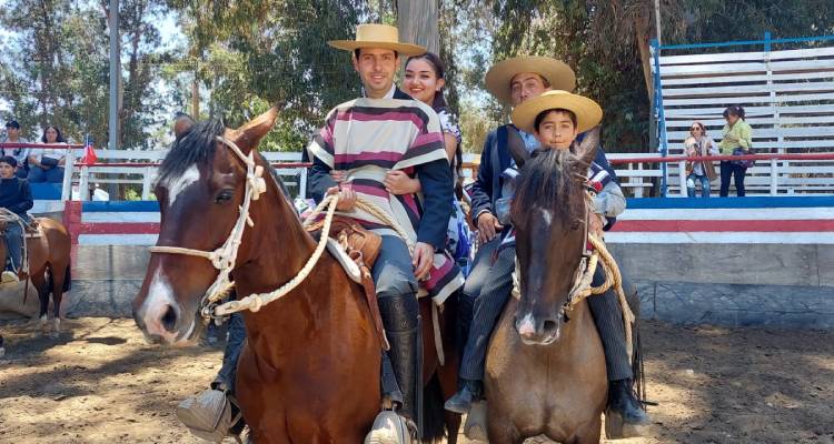 Fernández y Ugalde sacaron cuentas alegres en el Provincial del Club Peñalolén Norte