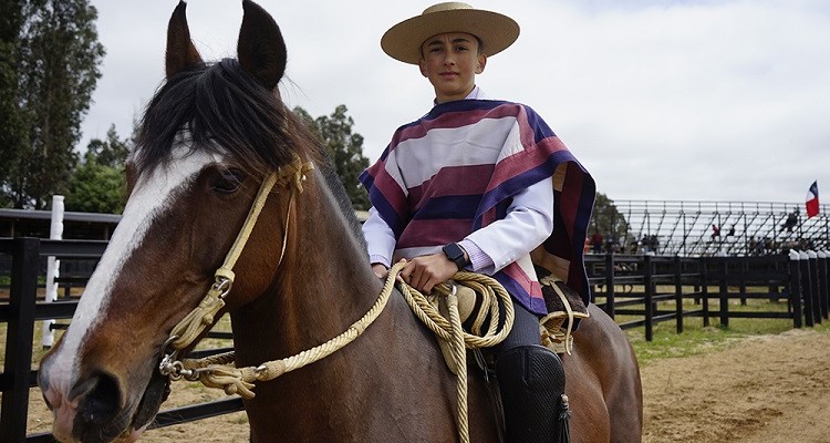 El doble título del joven Máximo Muller: campeón en Barrilete y Rienda Chilena