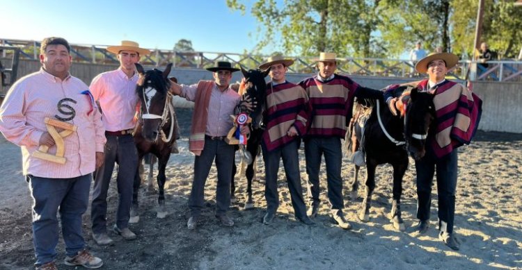 El Convento lució a sus potros nuevos en el rodeo Libre del Club Loncotoro