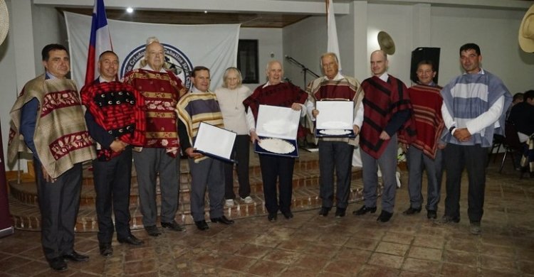 Una gran historia en torno al Caballo Chileno: Los Hurtado recibieron premio a la Familia Criadora