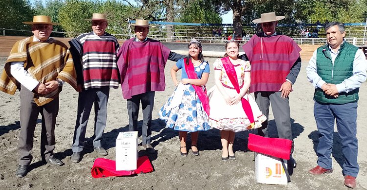 Miguel Bas y Diego Ordóñez arrancaron sumando en las yeguas Reina y Así es la Vida