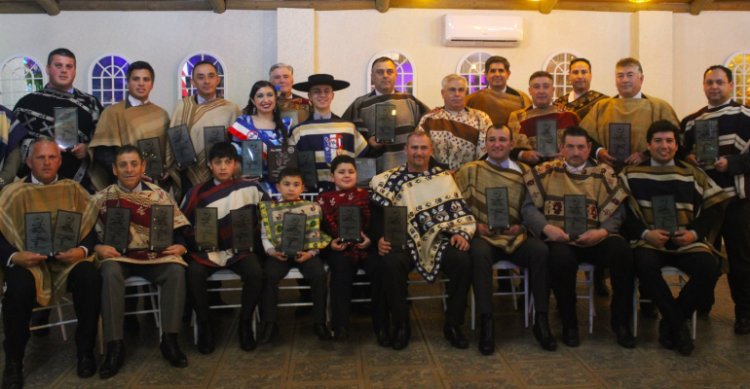 Asociación Punilla celebró su primer año de vida y entregó distinciones