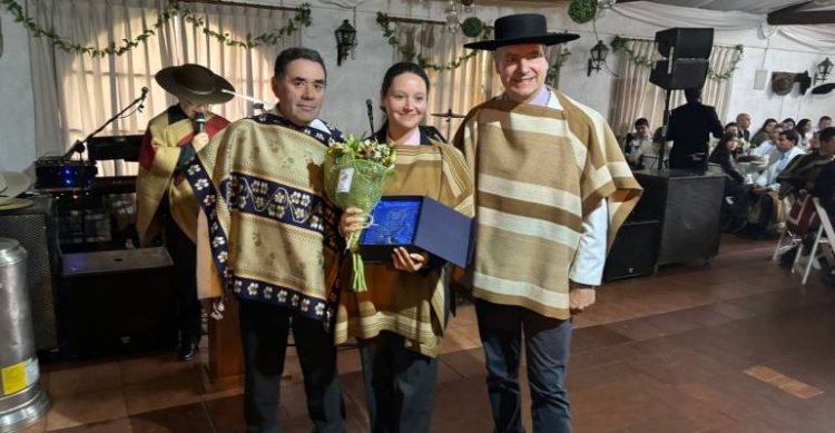 Constanza Meza sueña con llegar a los Clasificatorios: