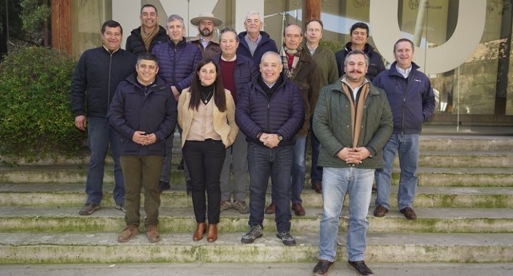 Comisión Exposiciones analizó su plan de trabajo con jurados de la Federación de Criadores
