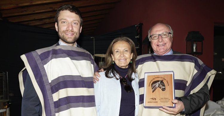 Edmundo Hermosilla y premios en Santiago Oriente: Más que nunca se requiere que los dirigentes nos esforcemos