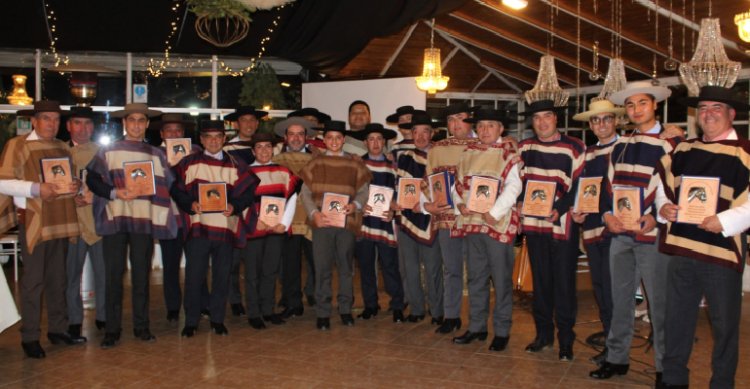 Asociación Cauquenes cierra su temporada con cena y premiación al Cuadro de Honor