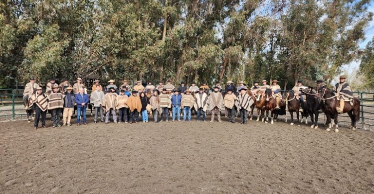 Clínica de Rienda dictada por Luis Gerardo Soto se desarrolló en Escuela Agrícola de Duao