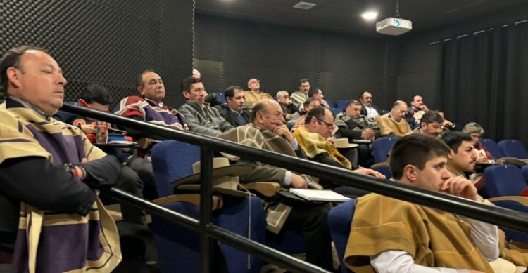 Delegados de la Asociación Aysén tuvieron charla en Coyhaique