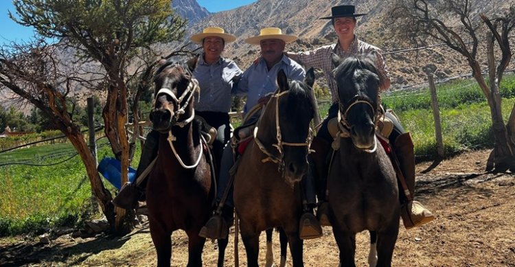 Una visita que unió Marchtrenk con Cochiguaz gracias al caballo chileno