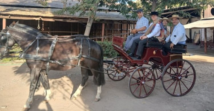 Visita a Lo Campino: Johanna Lahnsteiner conoció proyecto de llevar el Caballo Chileno al Mundial 2027