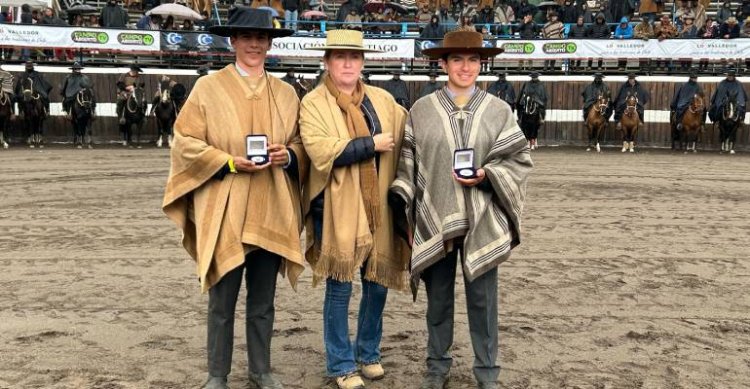 Importantes homenajes antes de la Serie de Campeones se realizaron en Colina