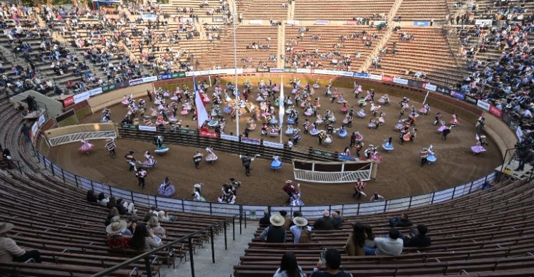 Las parejas ya están en Rancagua: Comienza el III Campeonato de Cueca Huasa de Ferochi