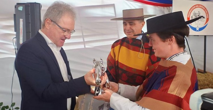 Embajador de Austria visitó la Monumental de Rancagua y destacó la riqueza de la cultura huasa