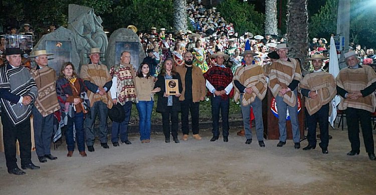 Homenaje póstumo a Mauricio Muñoz marcó la bienvenida del 76° Campeonato Nacional de Rodeo
