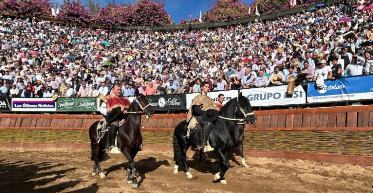 Final del Campeonato Nacional tuvo emotivo homenaje a Rodrigo González y María Calleja