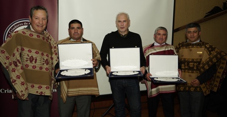 Asociaciones Atacama, Magallanes e Itata recibieron con orgullo el premio a las Exposiciones Destacadas