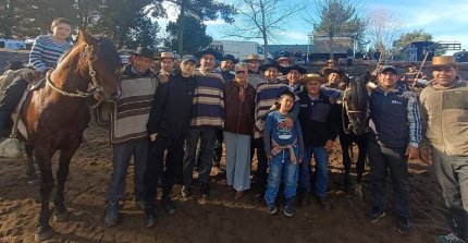 Campeones de Chile mandaron y completaron su primera collera en Nacimiento
