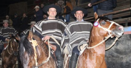 Robles y Ruiz ganaron rodeo del Club Hualqui y pasarán "un invierno contento"