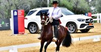 Bernardita Duarte parte a España a profesionalizarse en el mundo de los caballos