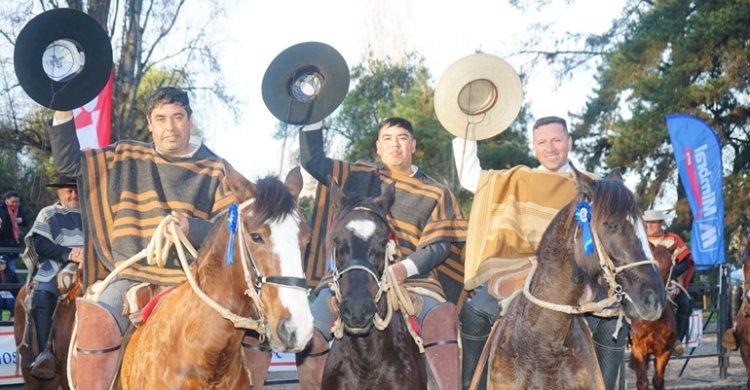 Campeones llegaron desde Puyehue a San Javier: La competencia de Aparta fue extraordinaria