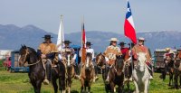 Gran cantidad de personas llegaron a darle la bienvenida al Mes de la Patria en Paine
