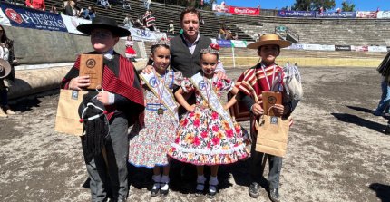 Gómez y Espinosa mostraron categoría en la Serie Caballitos de Palo del Escolar
