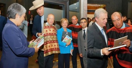 Enagro: Matthei, Jara y Kast recibieron libros y Manual de Bienestar Animal de parte de la Federación del Rodeo