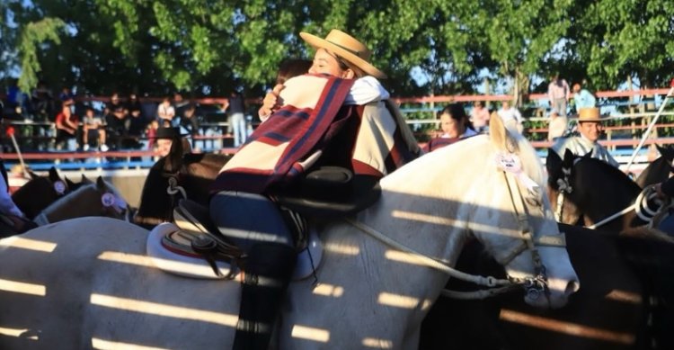 Yesenia y Gisela Hernández triunfaron en el Rodeo Femenino de El Cardal