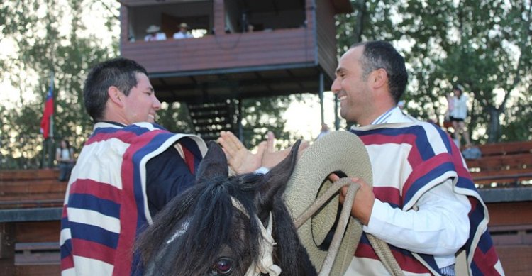 Casas de San Juan se llevó el Interasociaciones de Santiago Oriente y completó