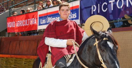 Santiago Fernández se tituló Campeón Nacional de la Rienda Escolar
