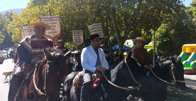 [Fotos] La peregrinación de Semana Santa de los participantes del Rodeo ...